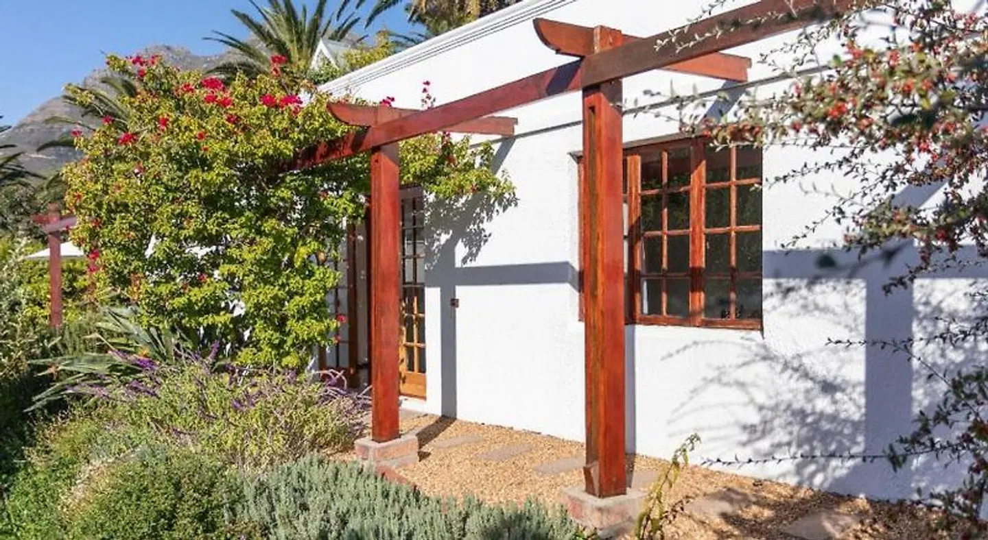 Acorn House EXTERIOR
