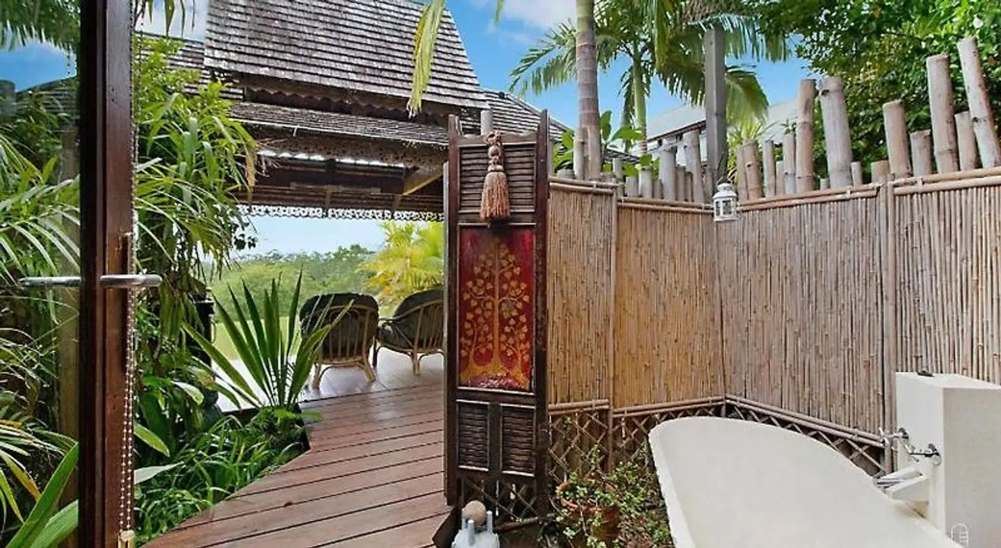 Silk Pavilions HEALTH_BEAUTY