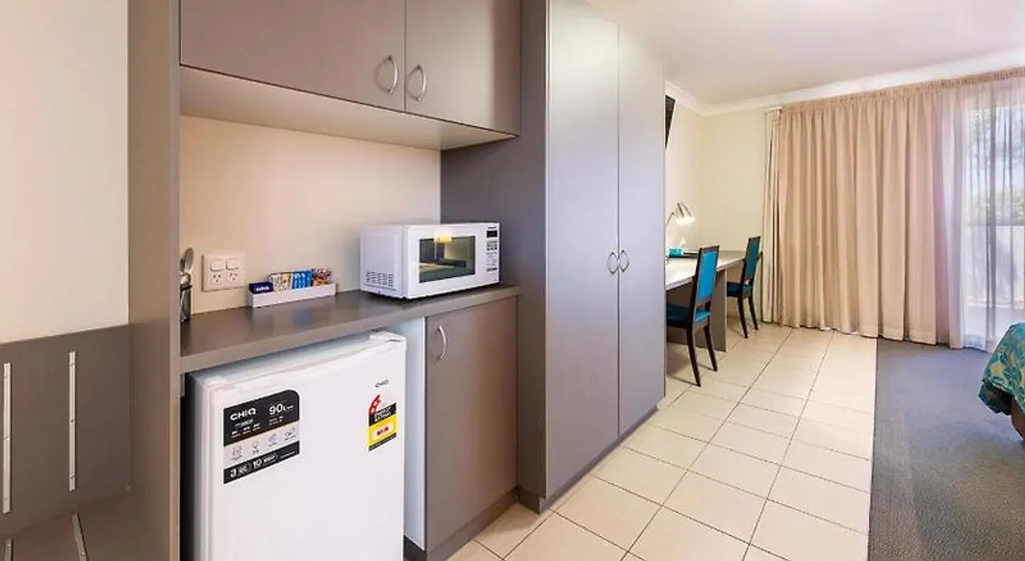 Royal Motel Miles ROOM_EXAMPLE