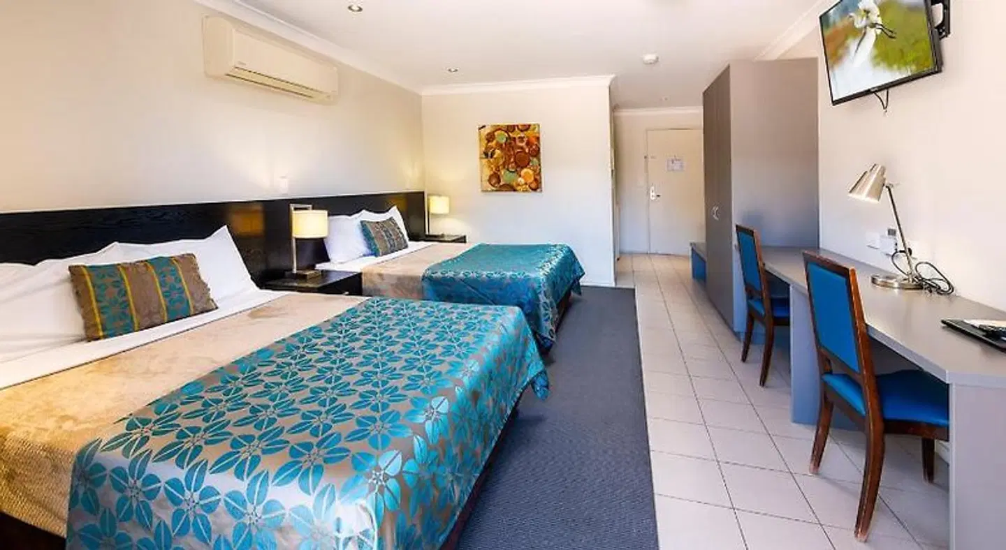 Royal Motel Miles ROOM_EXAMPLE