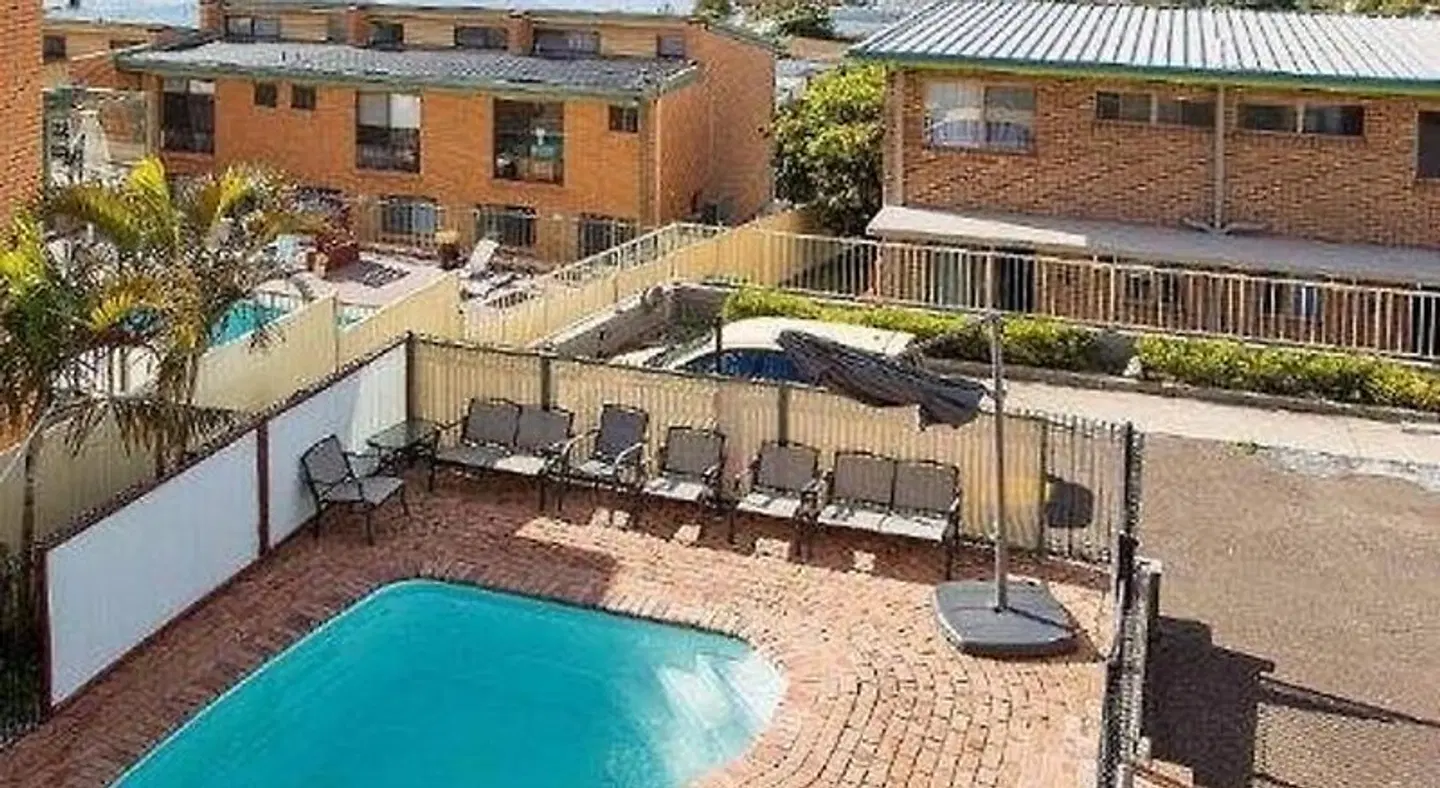 Hydra Holiday Units OUTDOOR_POOL