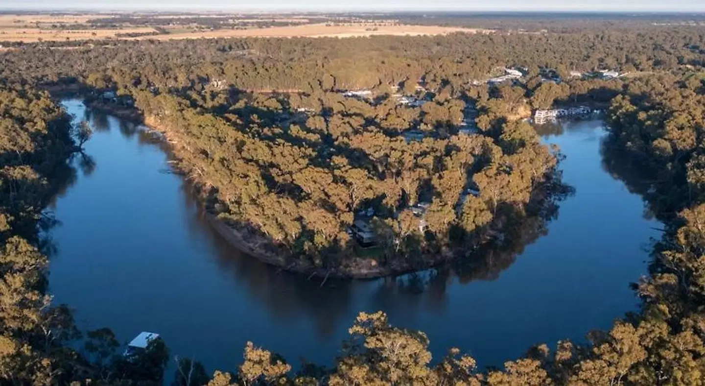 Merool on the Murray EXTERIOR