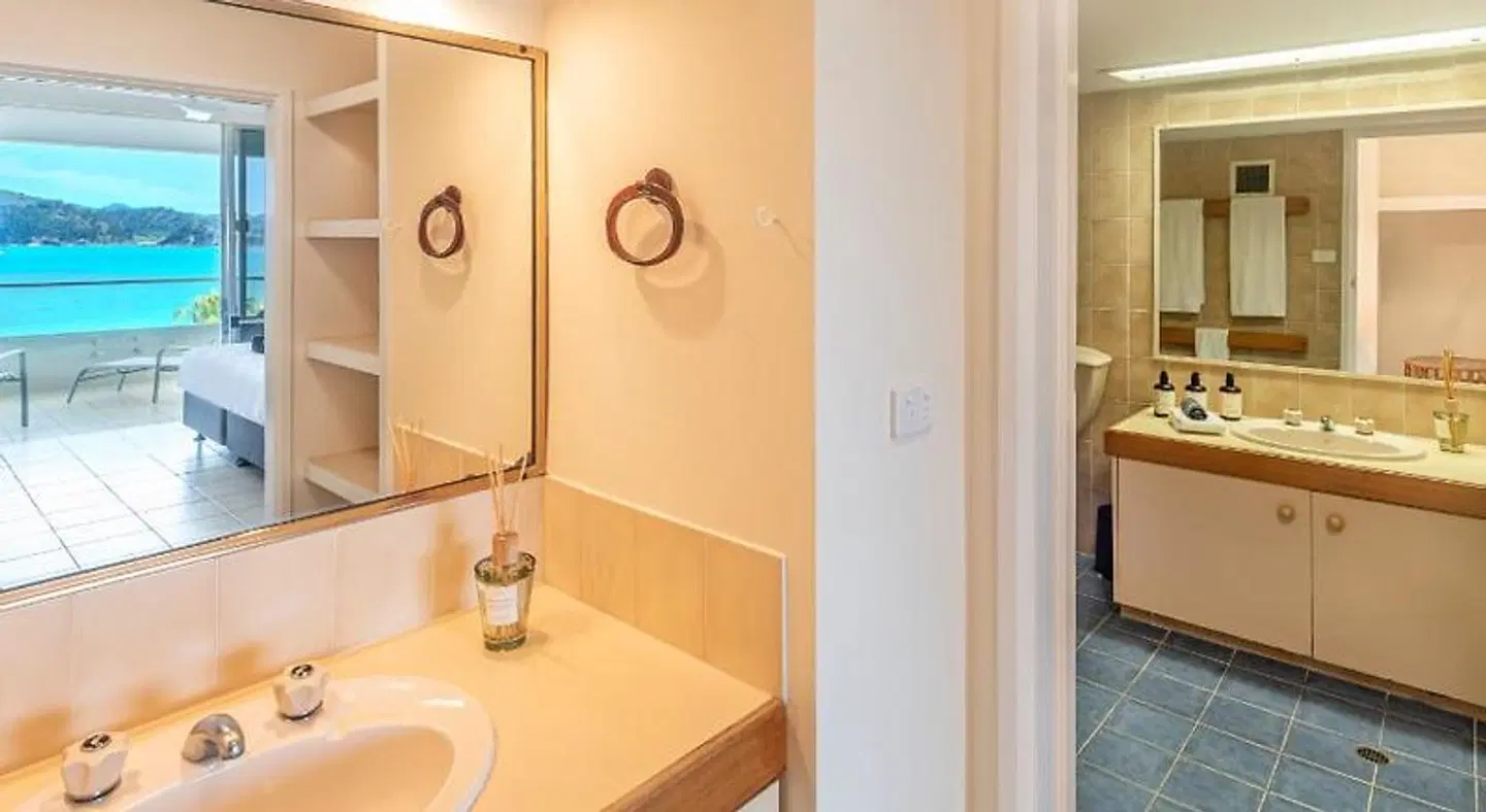 Hibiscus Apartments Badezimmer