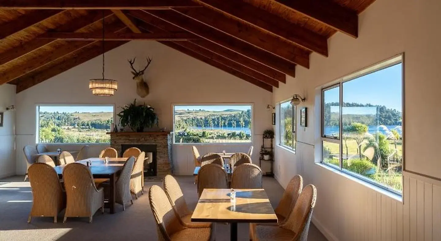 Lake Brunner Lodge Restaurant