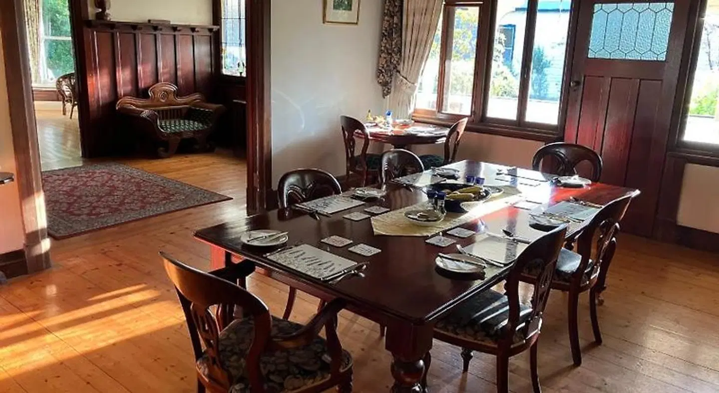 Lorelei Bed & Breakfast Restaurant