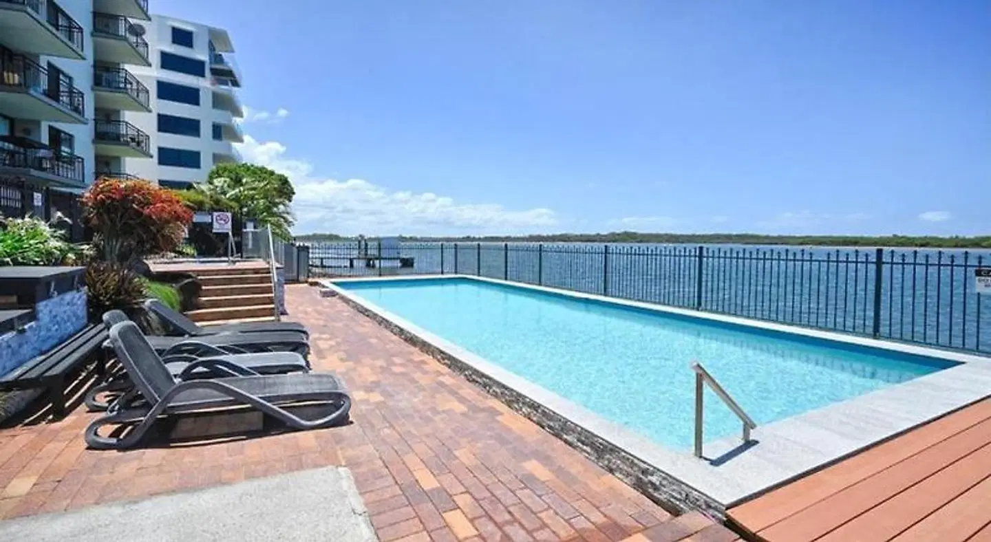 Banyandah Towers OUTDOOR_POOL