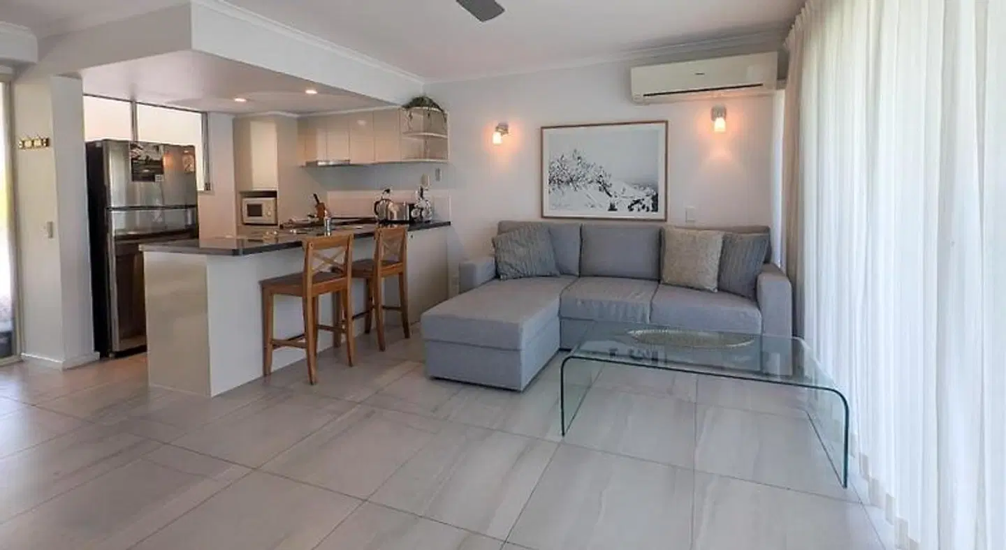 Noosa Parade Holiday Inn ROOM_EXAMPLE