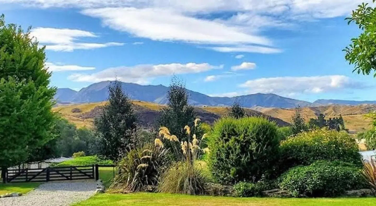Waiorau Homestead LANDSCAPE