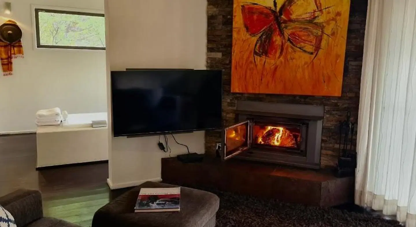 Blue Cliffs Retreat ROOM_EXAMPLE