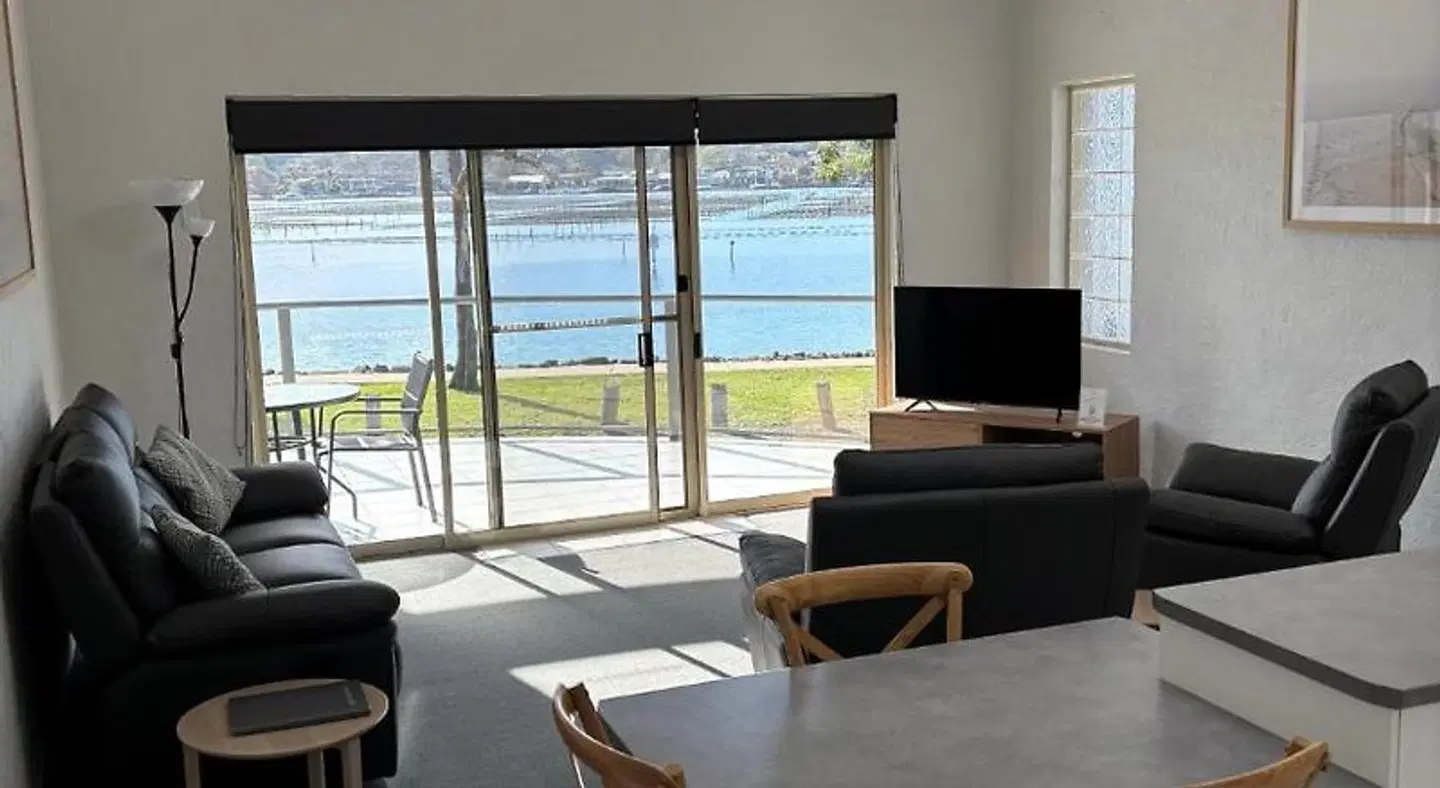 Merimbula Lake Apartments LOUNGE_LOBBY