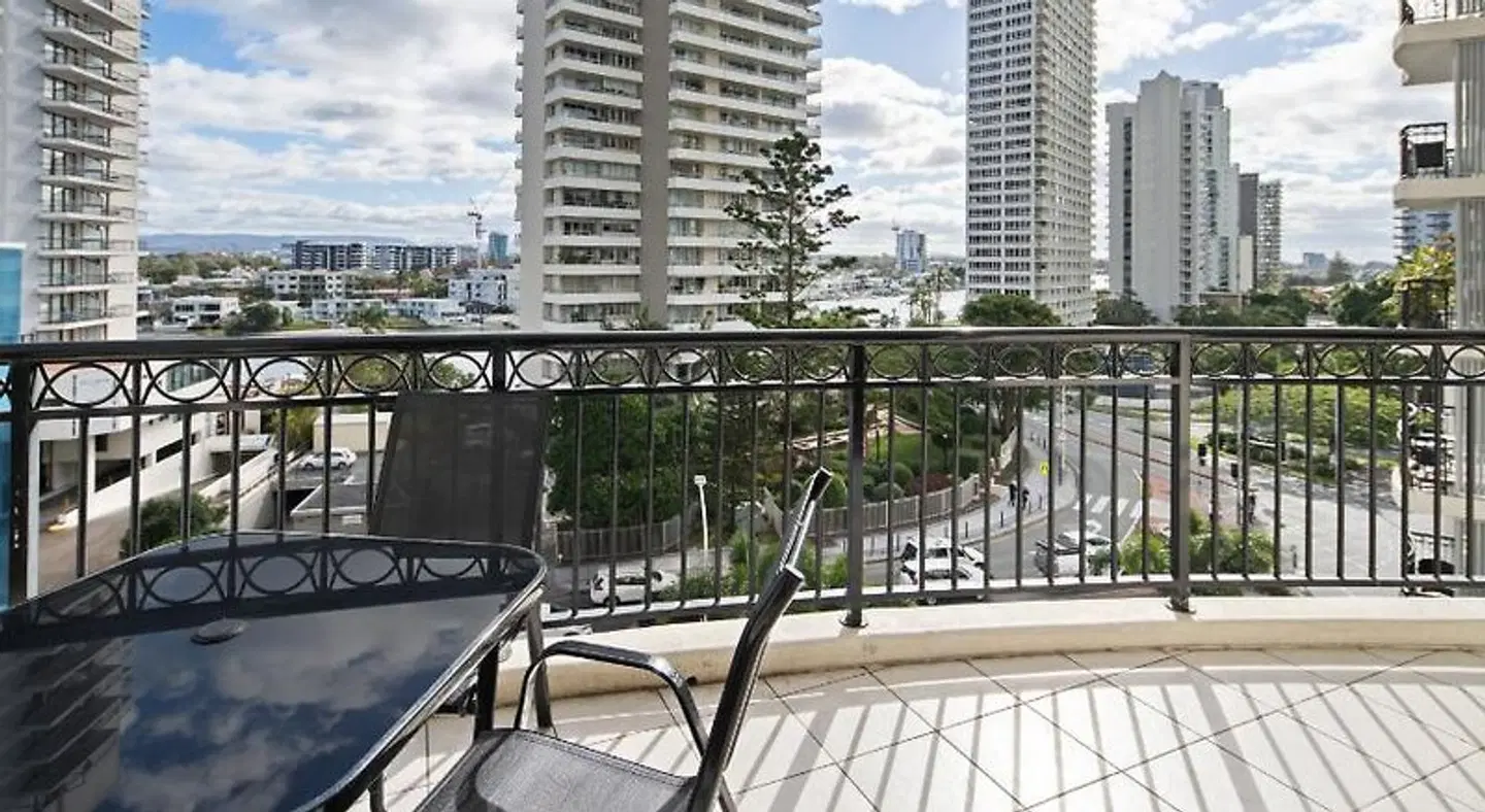 Chevron Renaissance - HR Surfers Paradise Terrasse