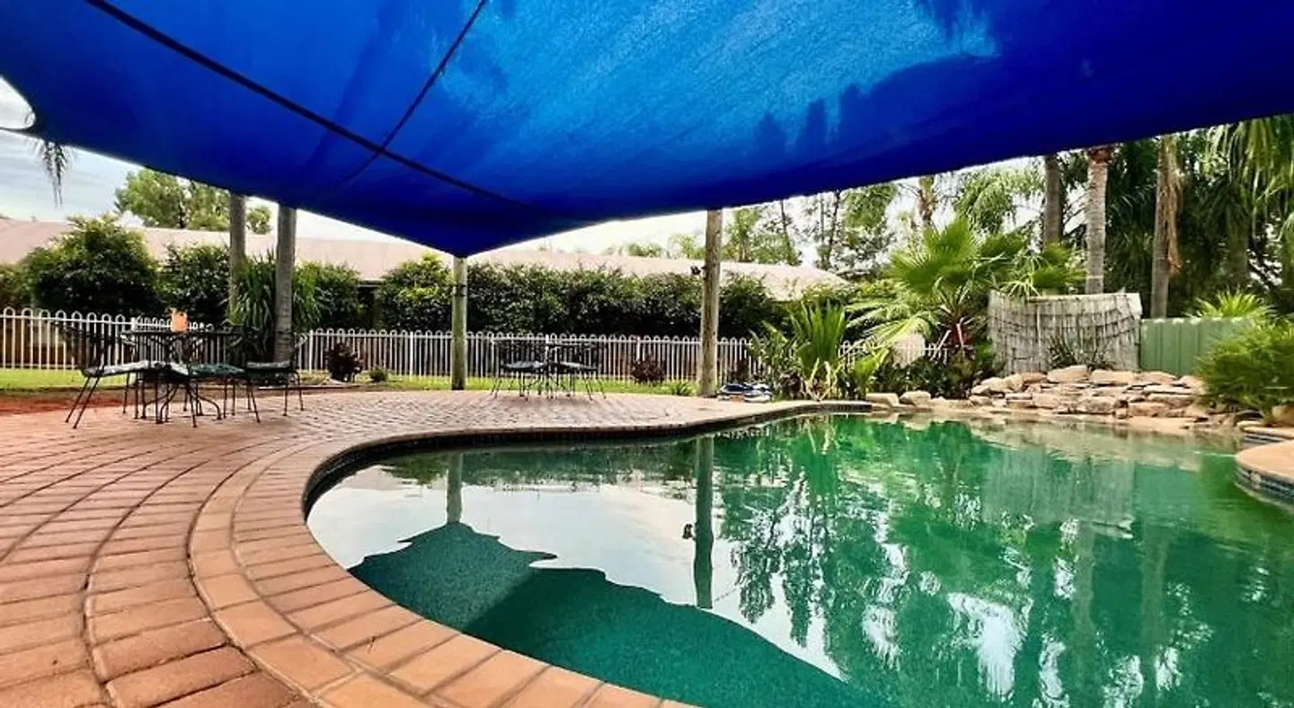 Mulga Country Motor Inn Hallenbad