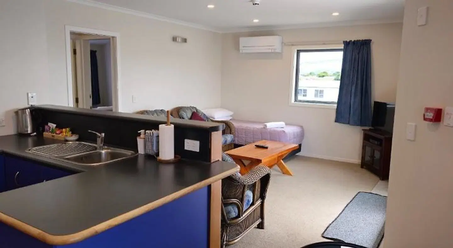 Boatshed Motel Apartments ROOM_EXAMPLE
