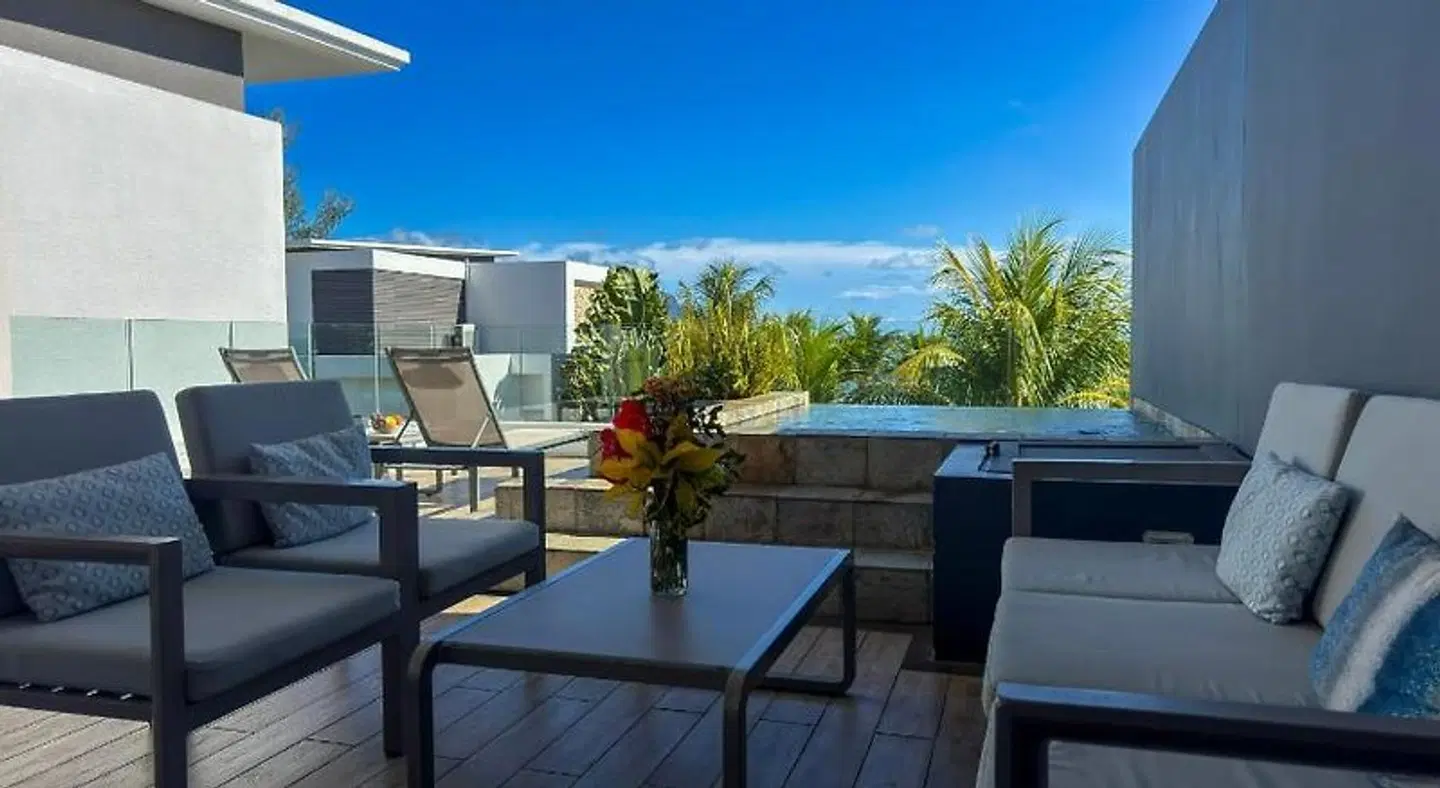 Latitude By Horizon Holidays Terrasse