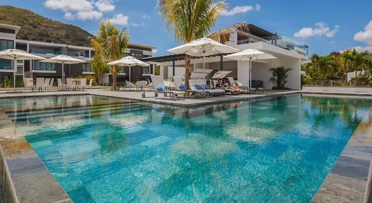 Latitude By Horizon Holidays OUTDOOR_POOL