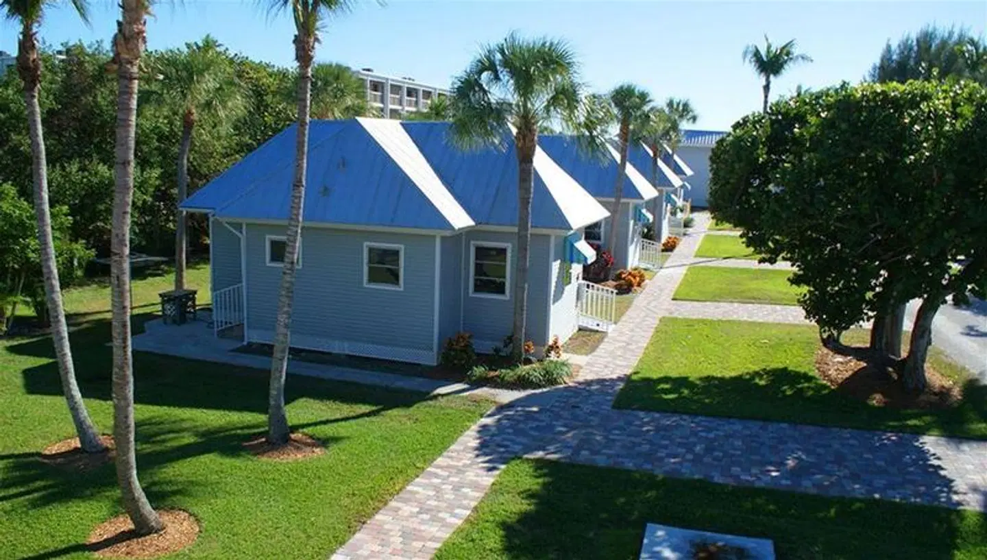 Shalimar Cottages And Motel EXTERIOR