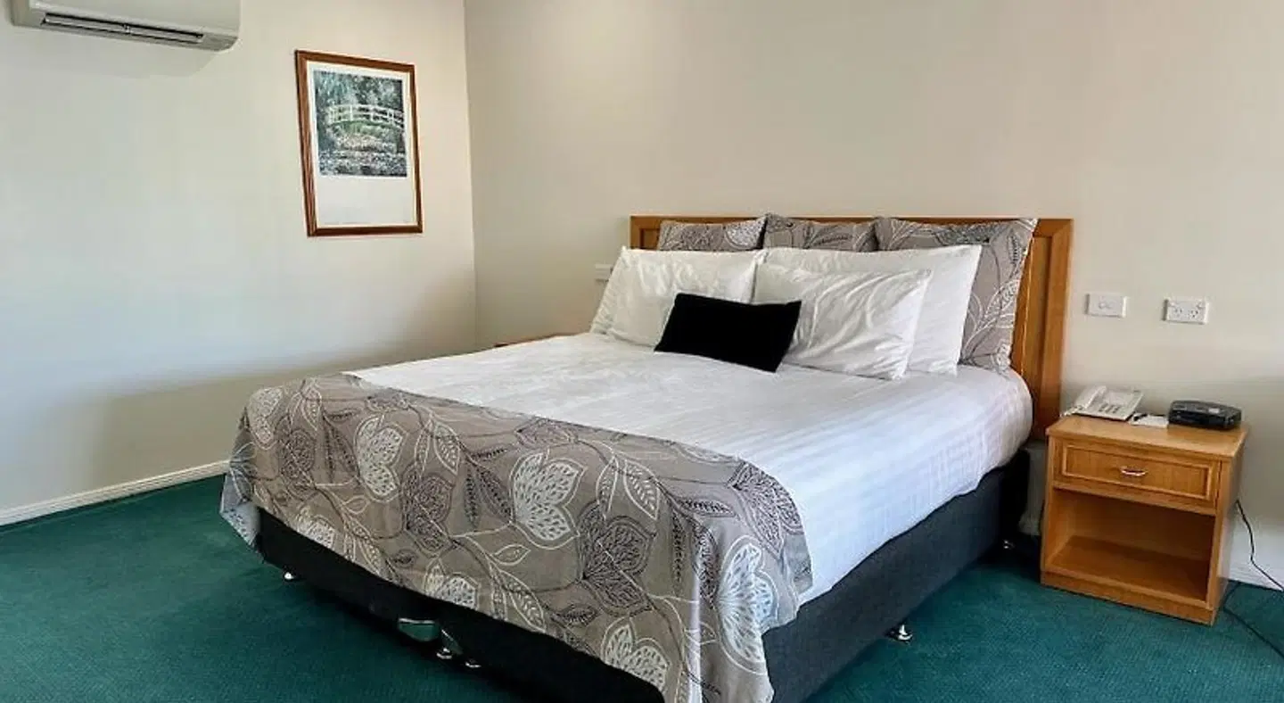 Young Federation Motor Inn ROOM_EXAMPLE