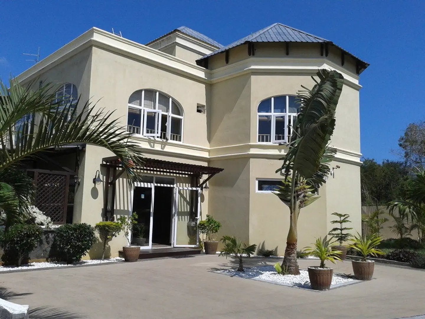 Villa Narmada EXTERIOR