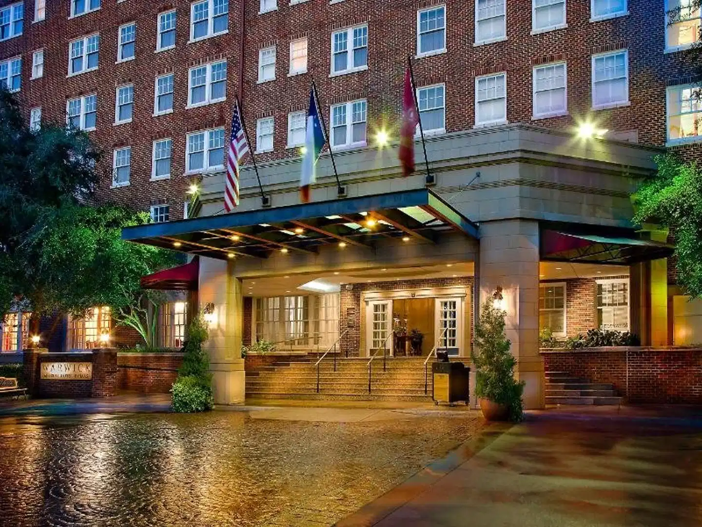 Warwick Melrose Hotel Aussenansicht