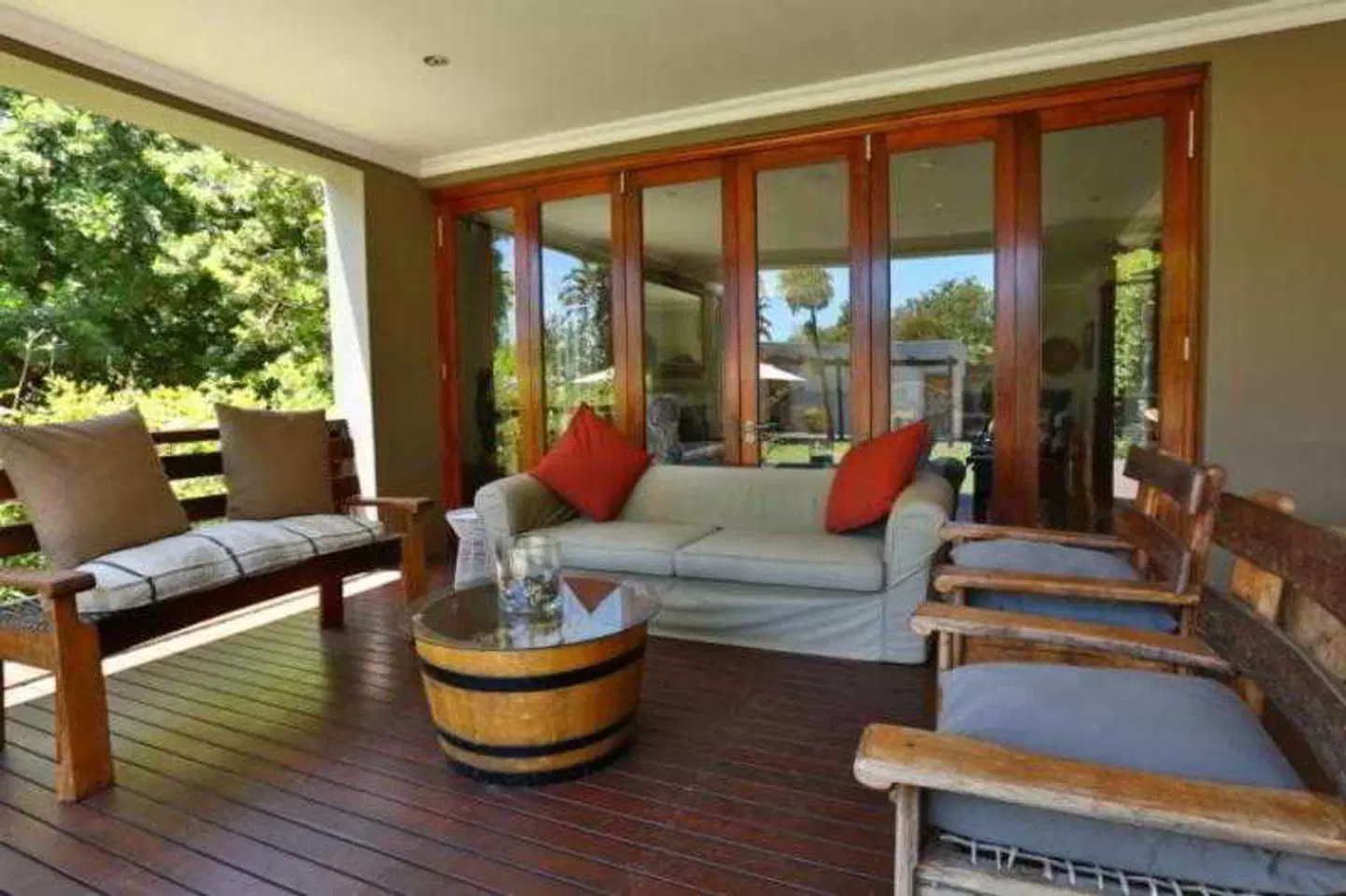 L'Avenir Country Lodge EXTERIOR