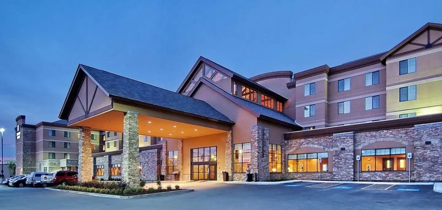 Embassy Suites by Hilton Anchorage EXTERIOR