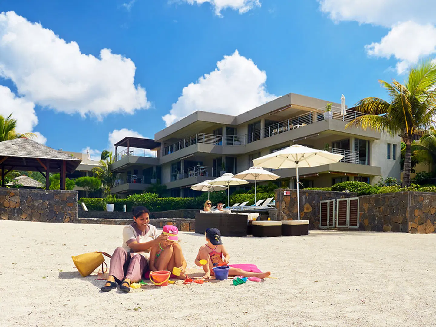 Bon Azur Beachfront Suites & Penthouses by LOV Strand
