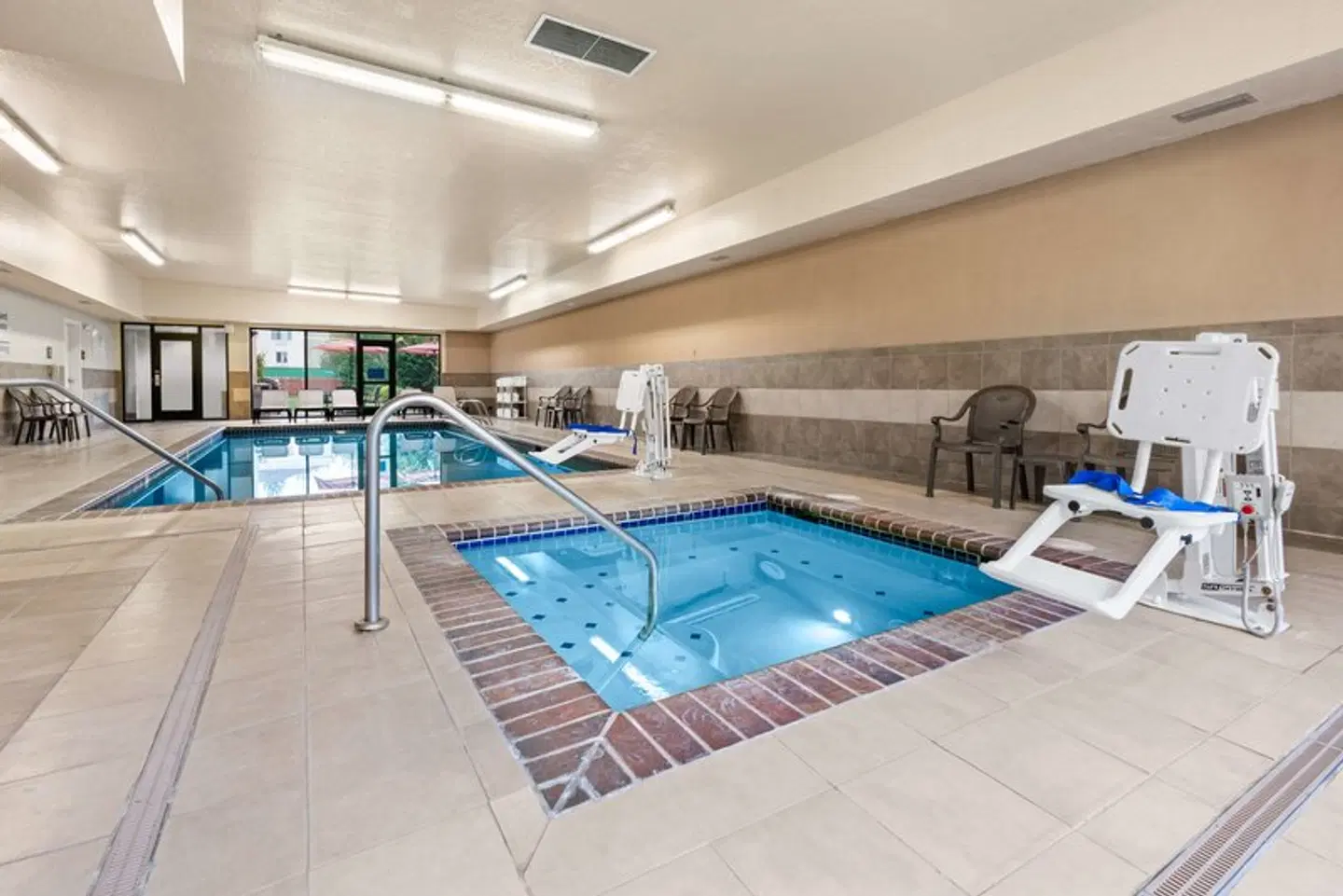 Hampton Inn & Suites Burlington Hallenbad
