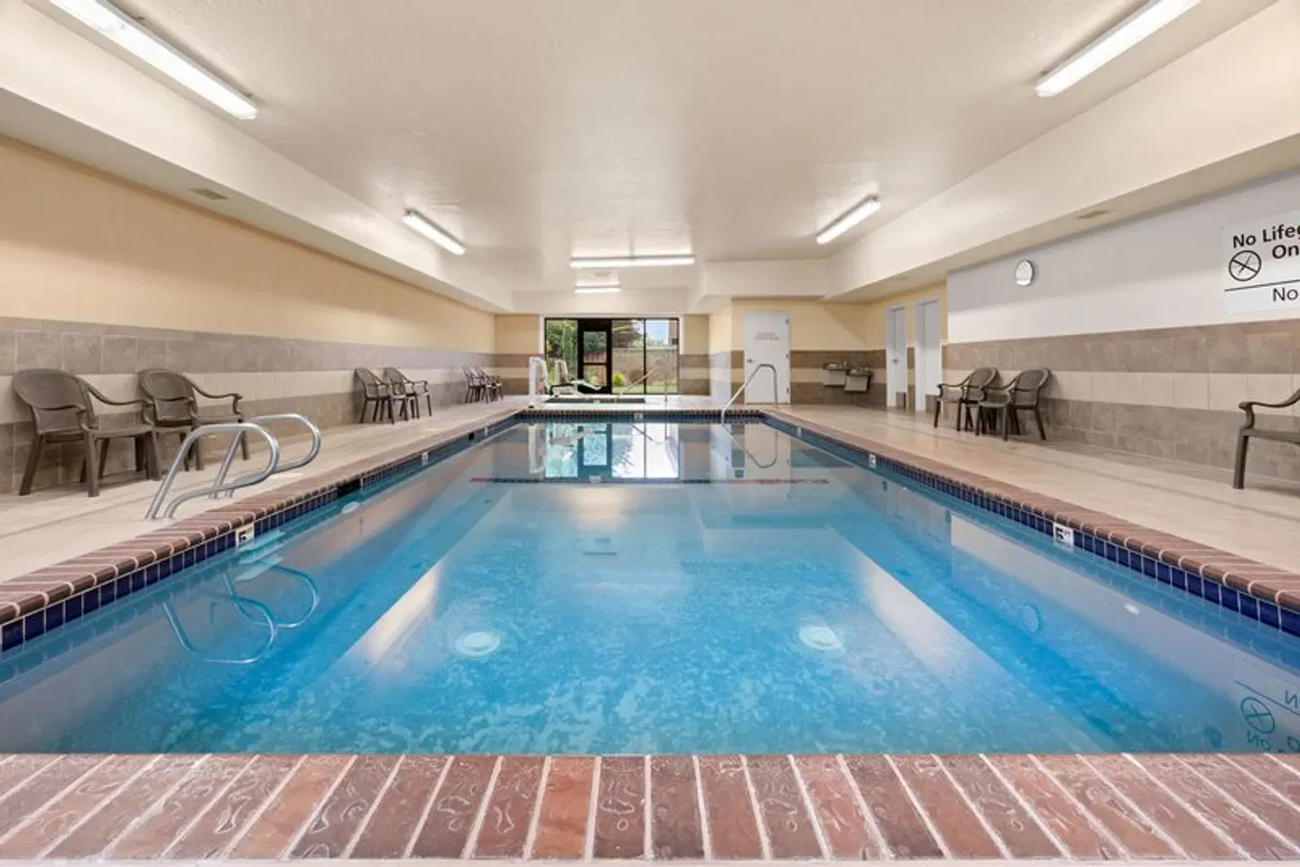 Hampton Inn & Suites Burlington Hallenbad