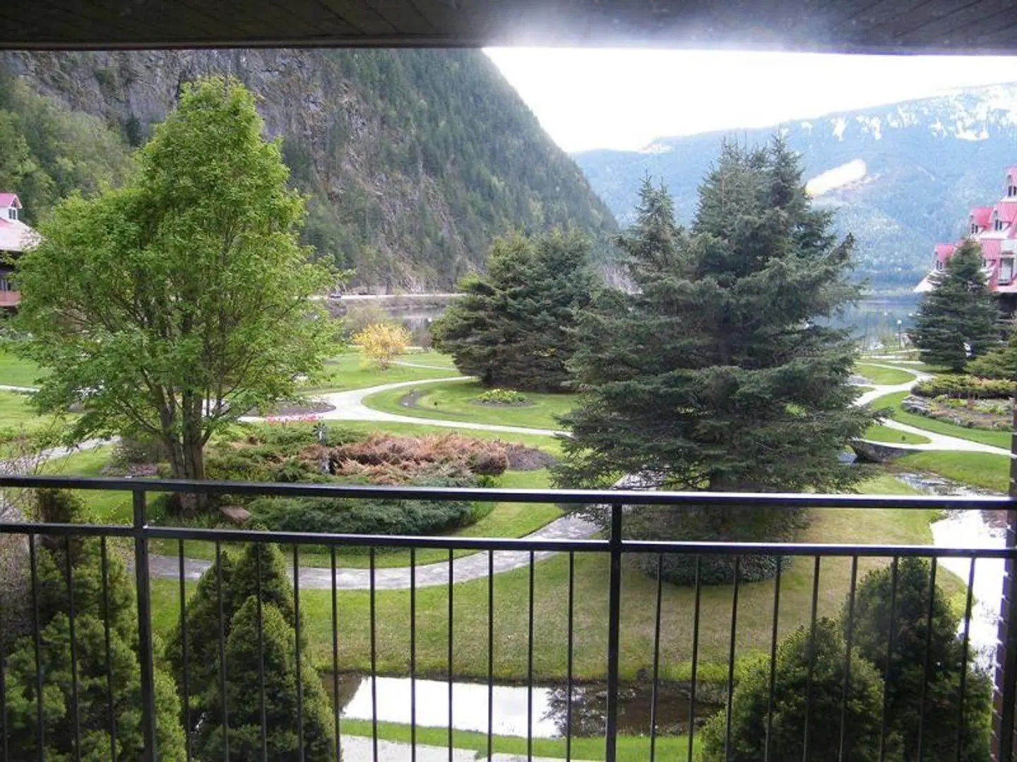 Three Valley Lake Chateau Ltd. Terrasse