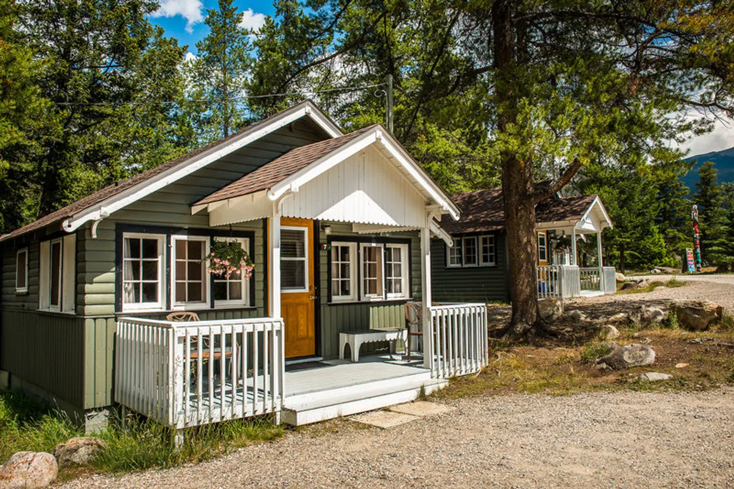 TEKARRA LODGE BY COAST HOTELS EXTERIOR