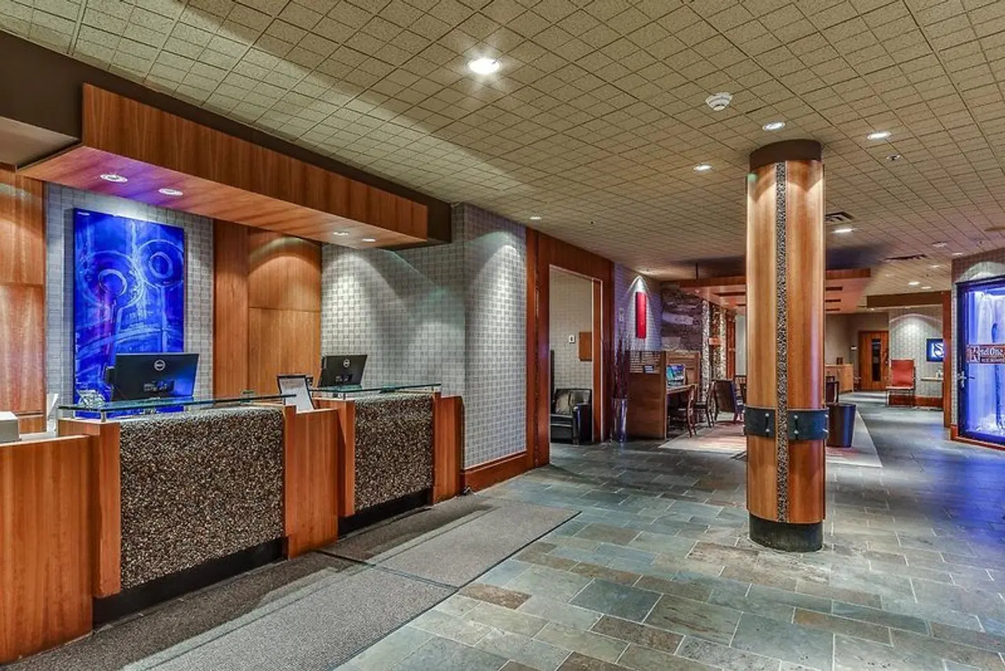 The Listel Hotel Whistler LOUNGE_LOBBY