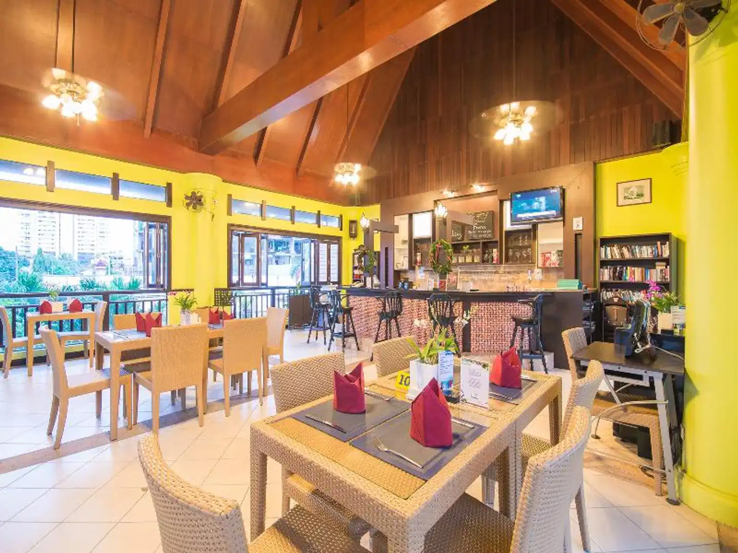 Deevana Patong Resort & Spa Restaurant