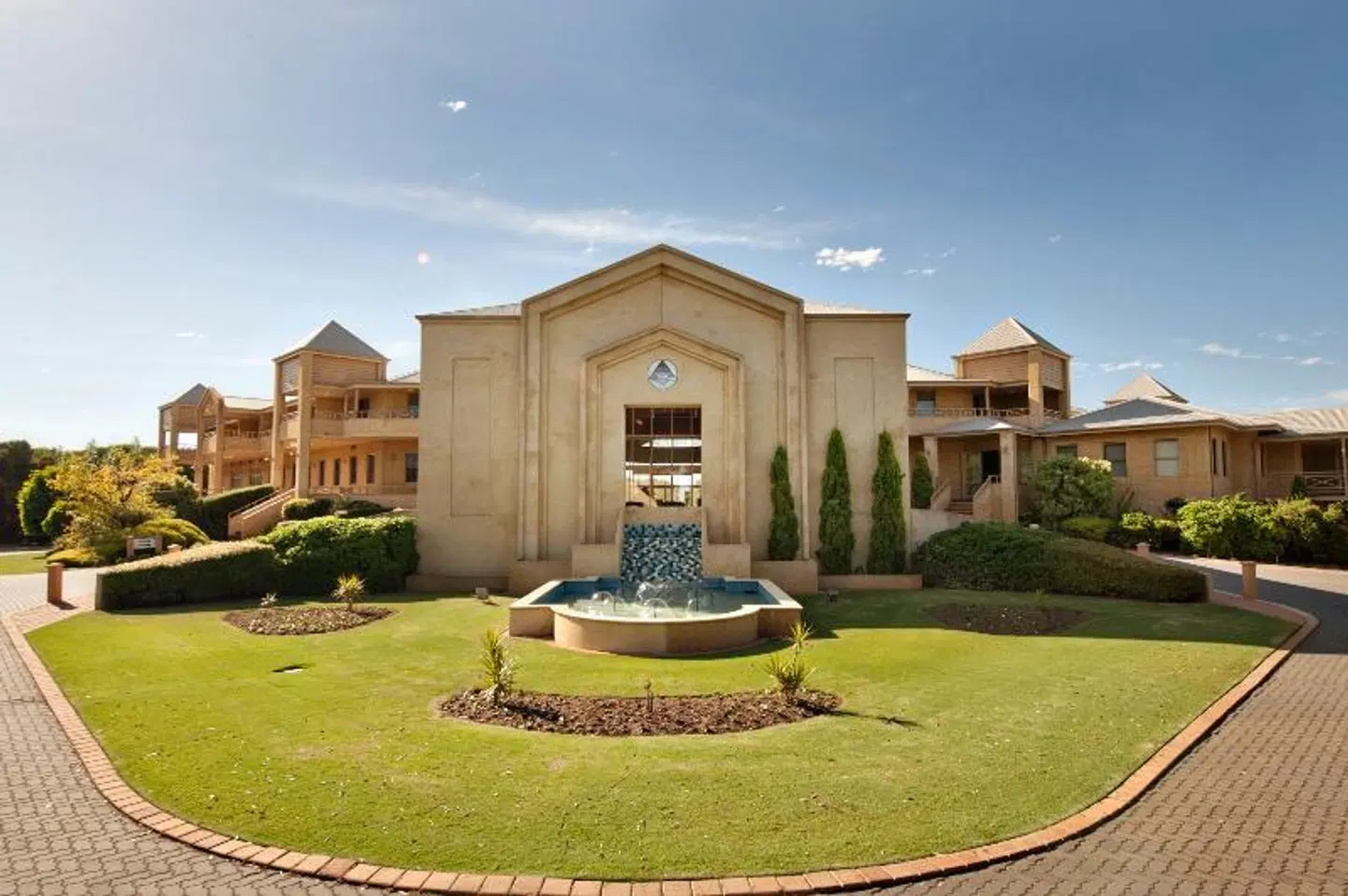 Abbey Beach Resort EXTERIOR