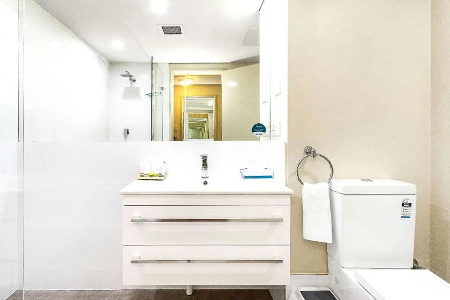 Quality Resort Sorrento Beach Badezimmer