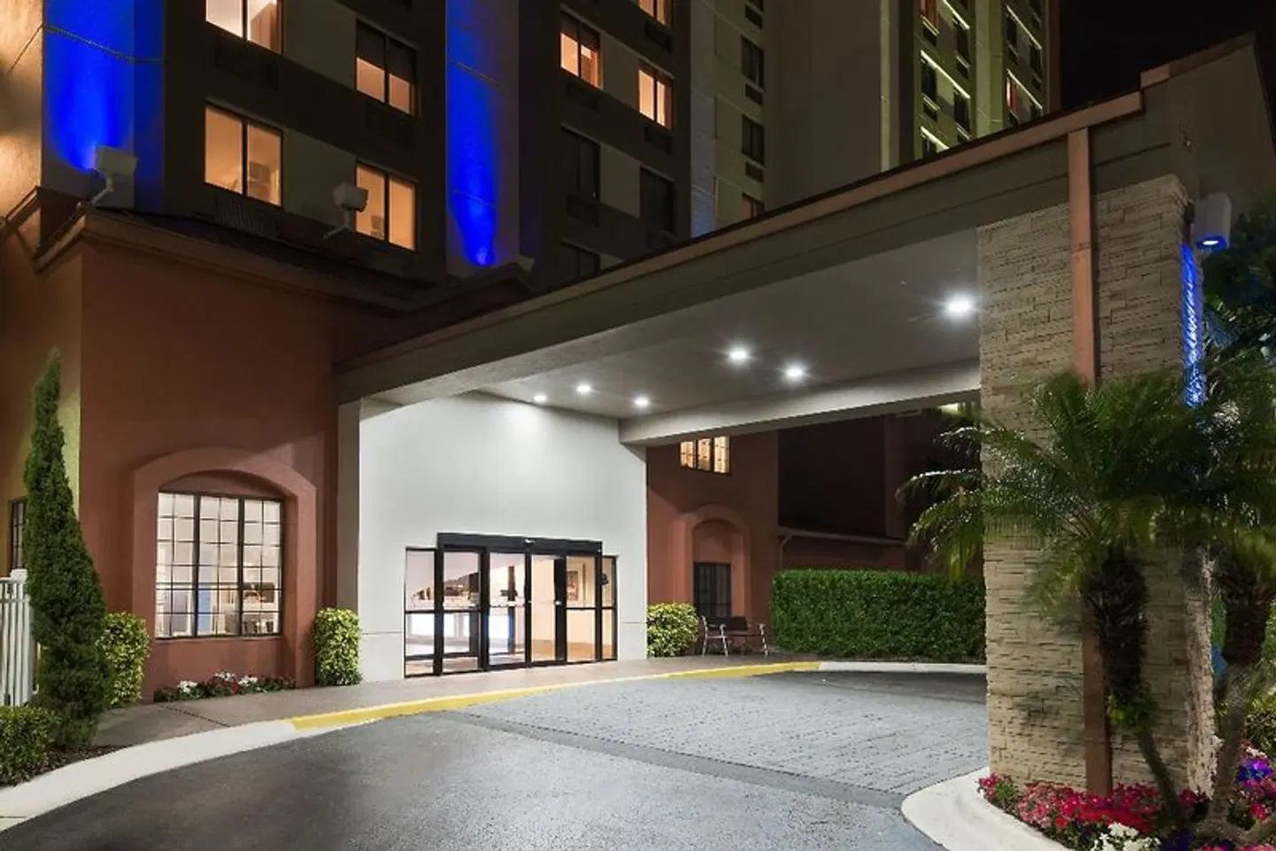 Holiday Inn Express-Nearest Universal Orlando EXTERIOR