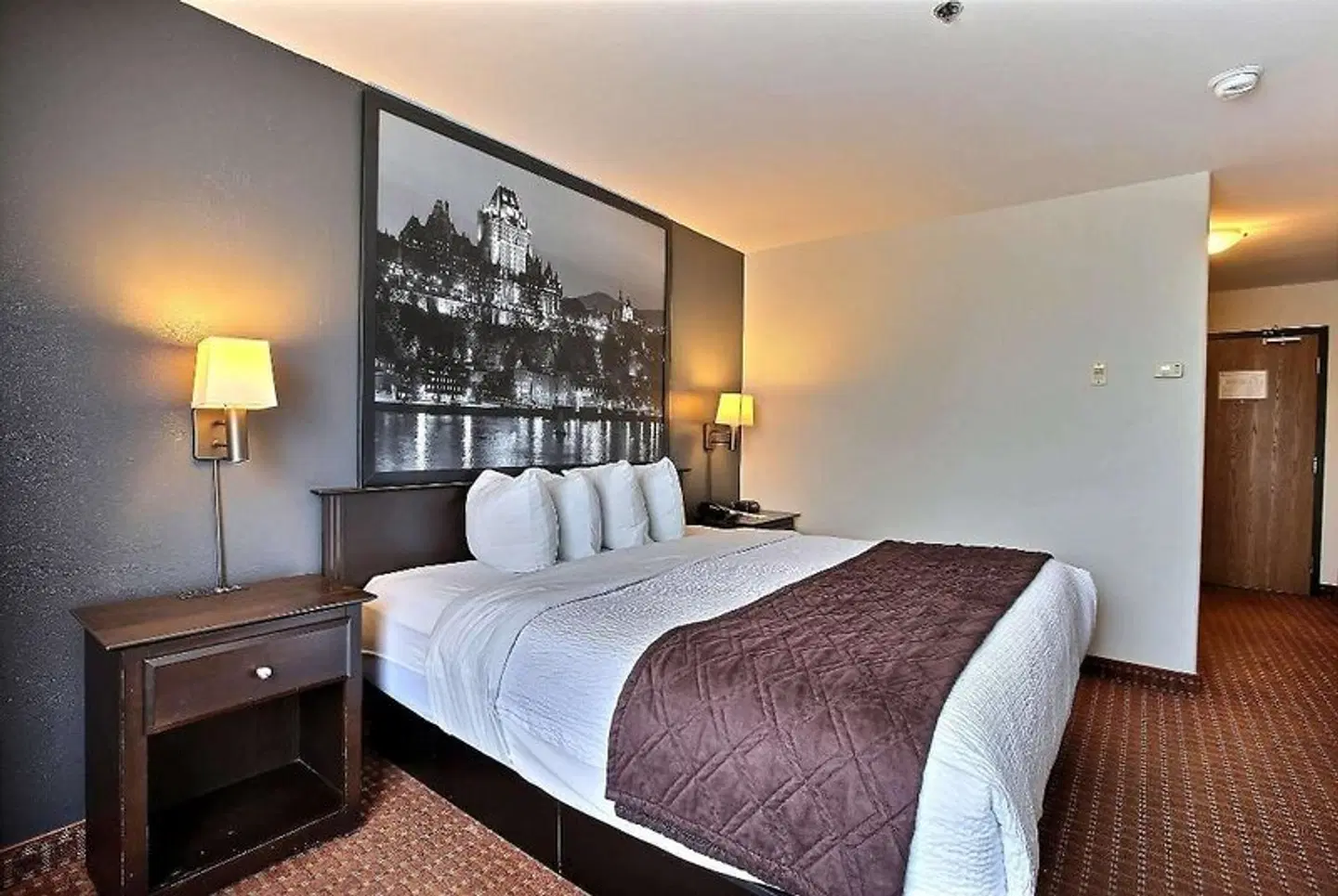 Super 8 by Wyndham Quebec City ROOM_EXAMPLE