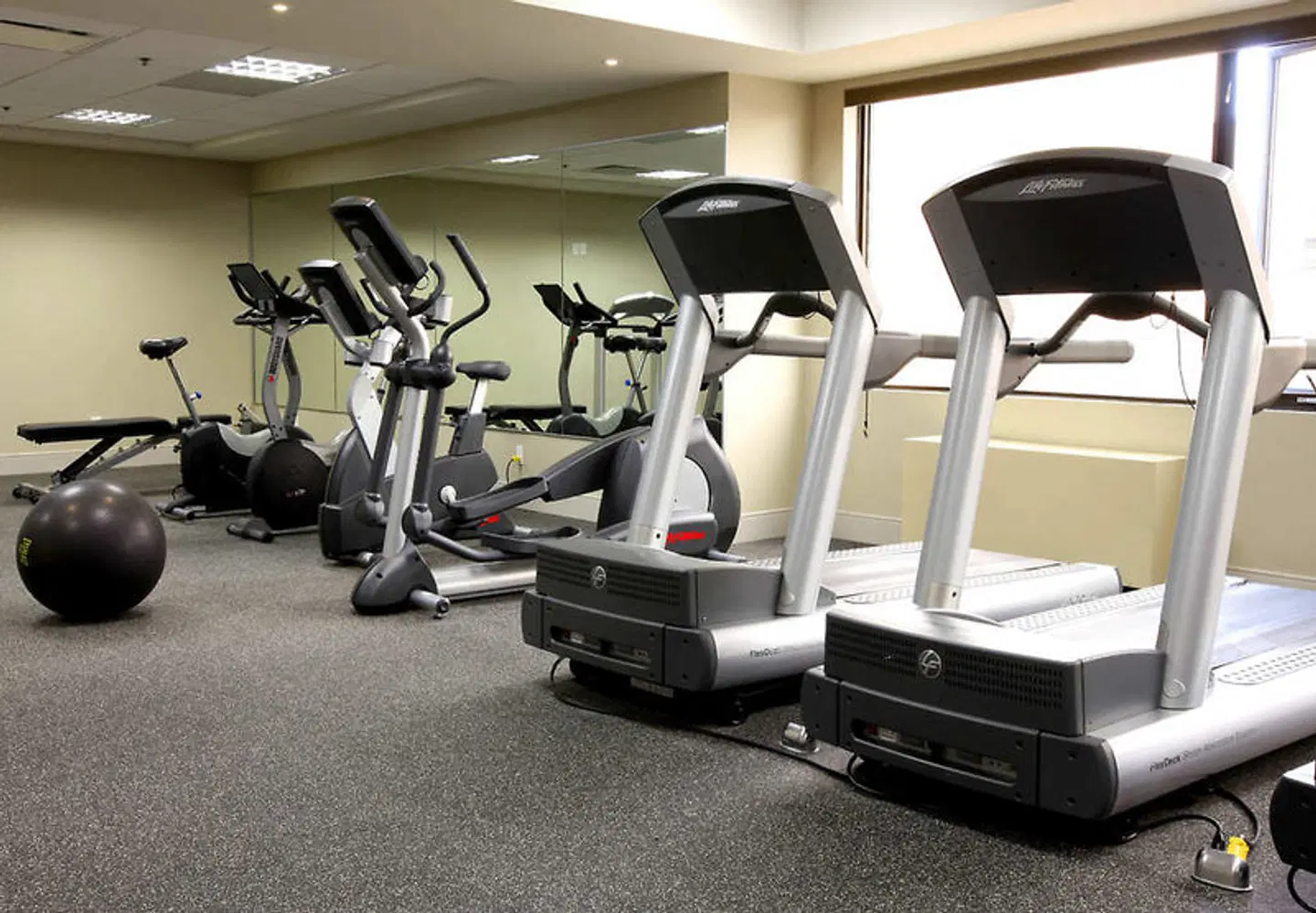Delta Hotels by Marriott Regina SPORTS_AND_LEISURE