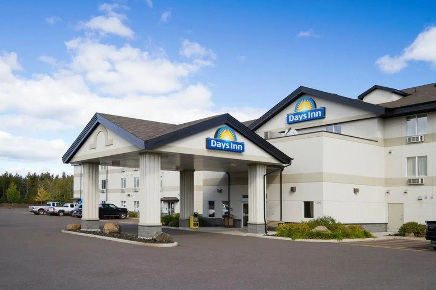 Days Inn Thunder Bay North EXTERIOR