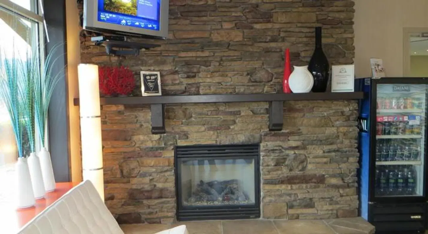 Coast Osoyoos Beach Hotel LOUNGE_LOBBY