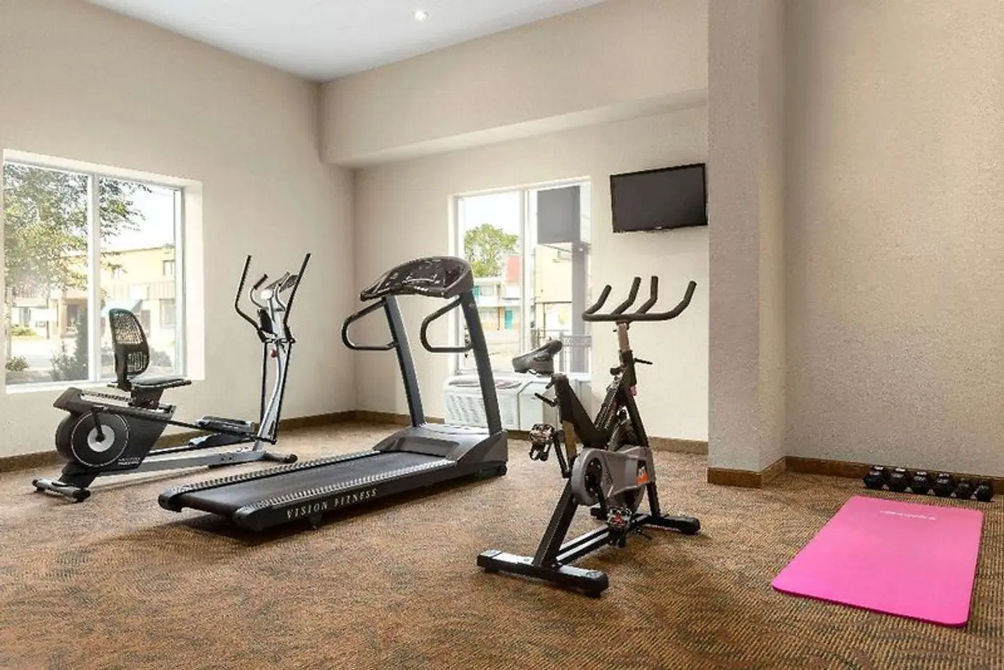 Days Inn by Wyndham Niagara Falls Centre St. By the Falls SPORTS_AND_LEISURE