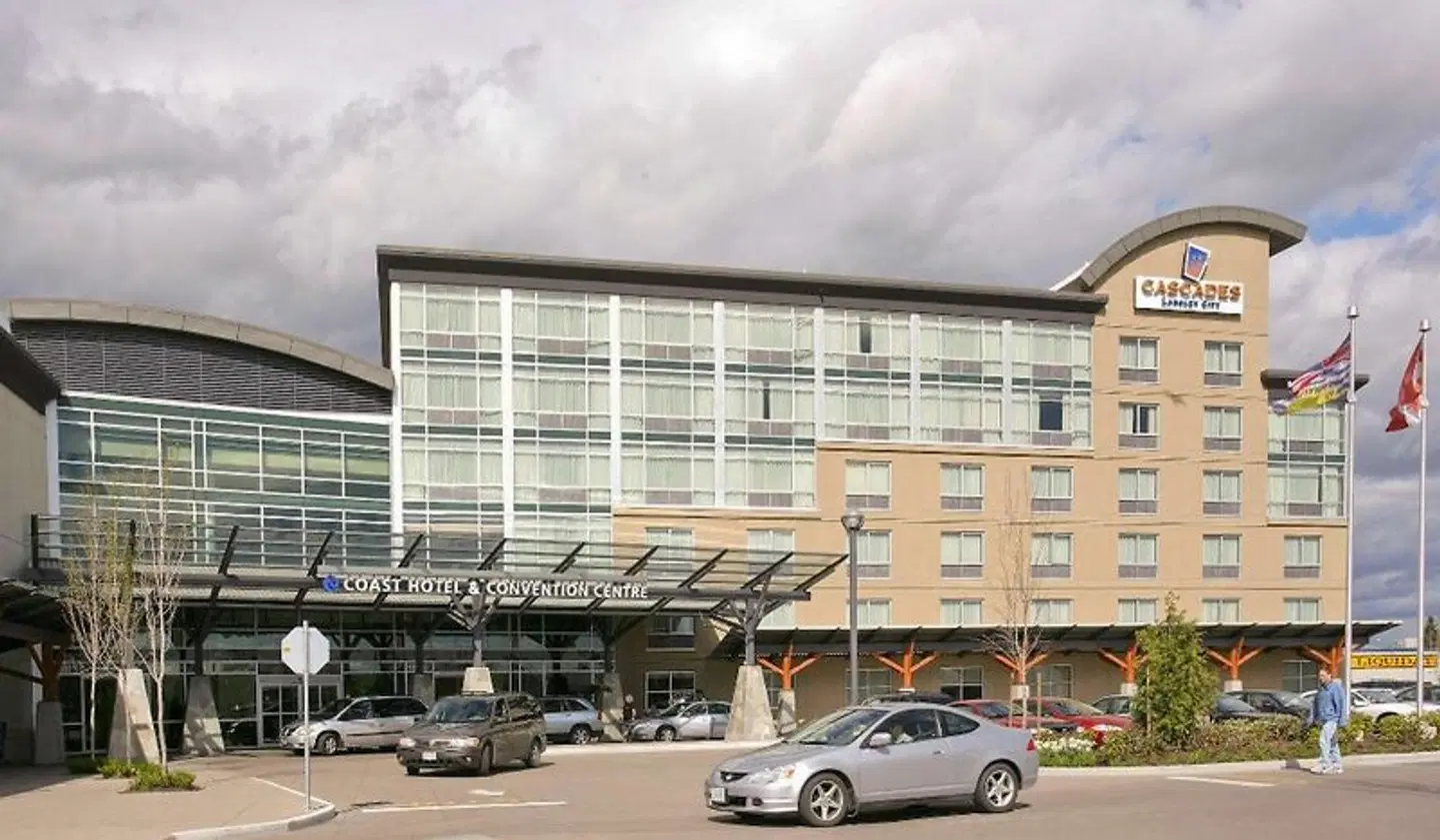 Coast Hotel & Convention Centre EXTERIOR