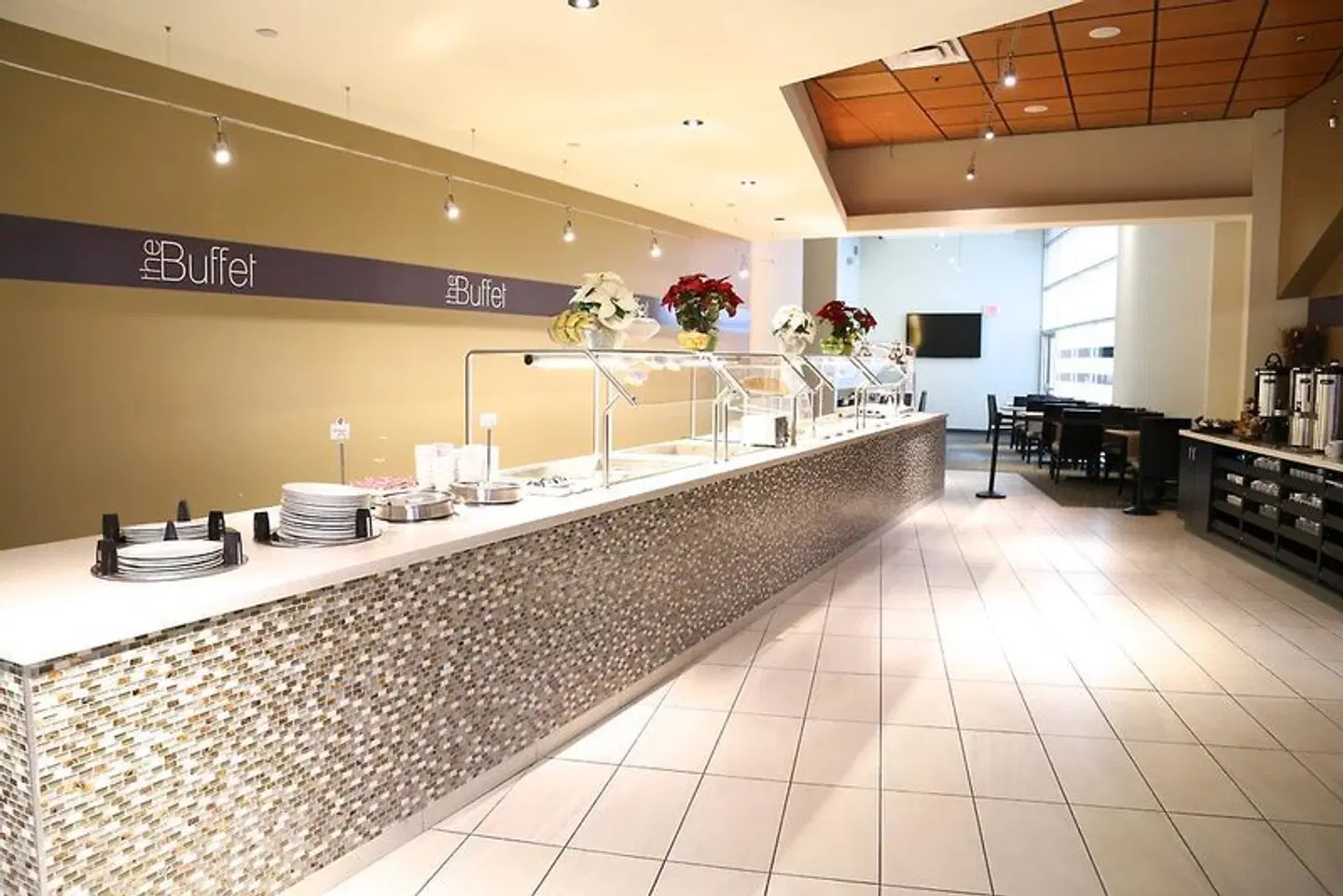 Coast Hotel & Convention Centre Bar