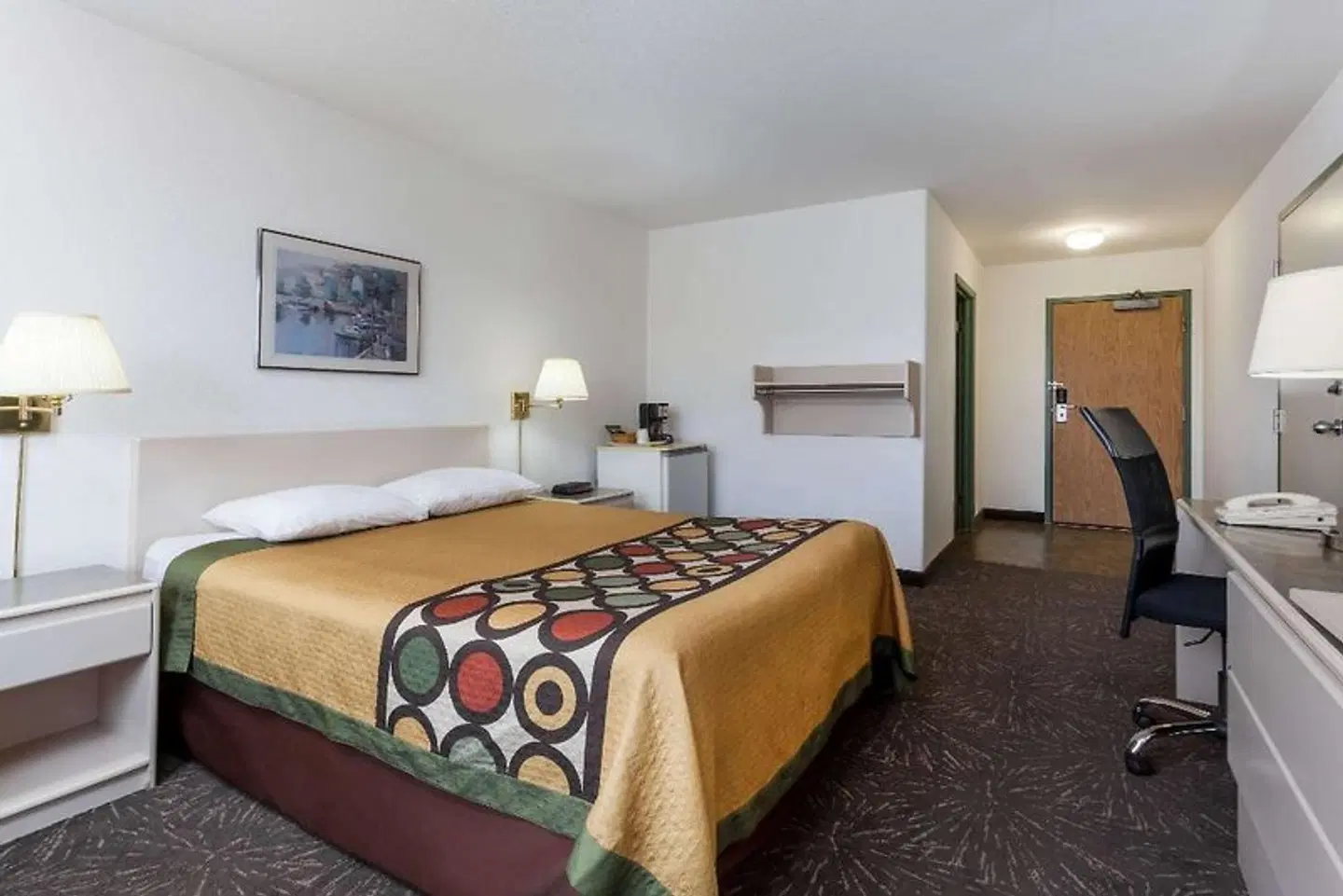 Super 8 by Wyndham Taber AB ROOM_EXAMPLE
