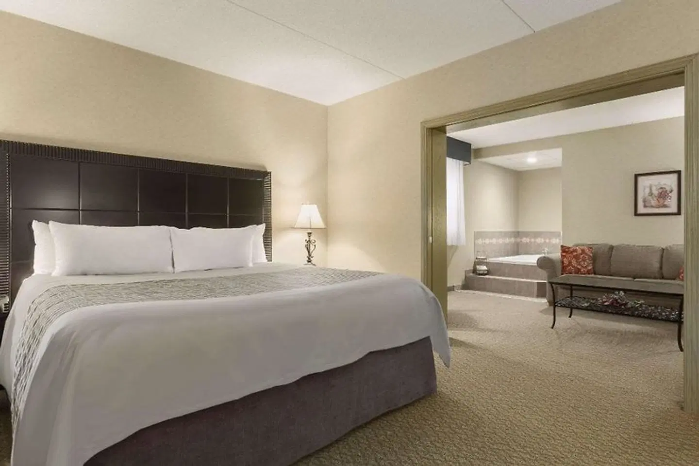 Travelodge by Wyndham Winnipeg East ROOM_EXAMPLE