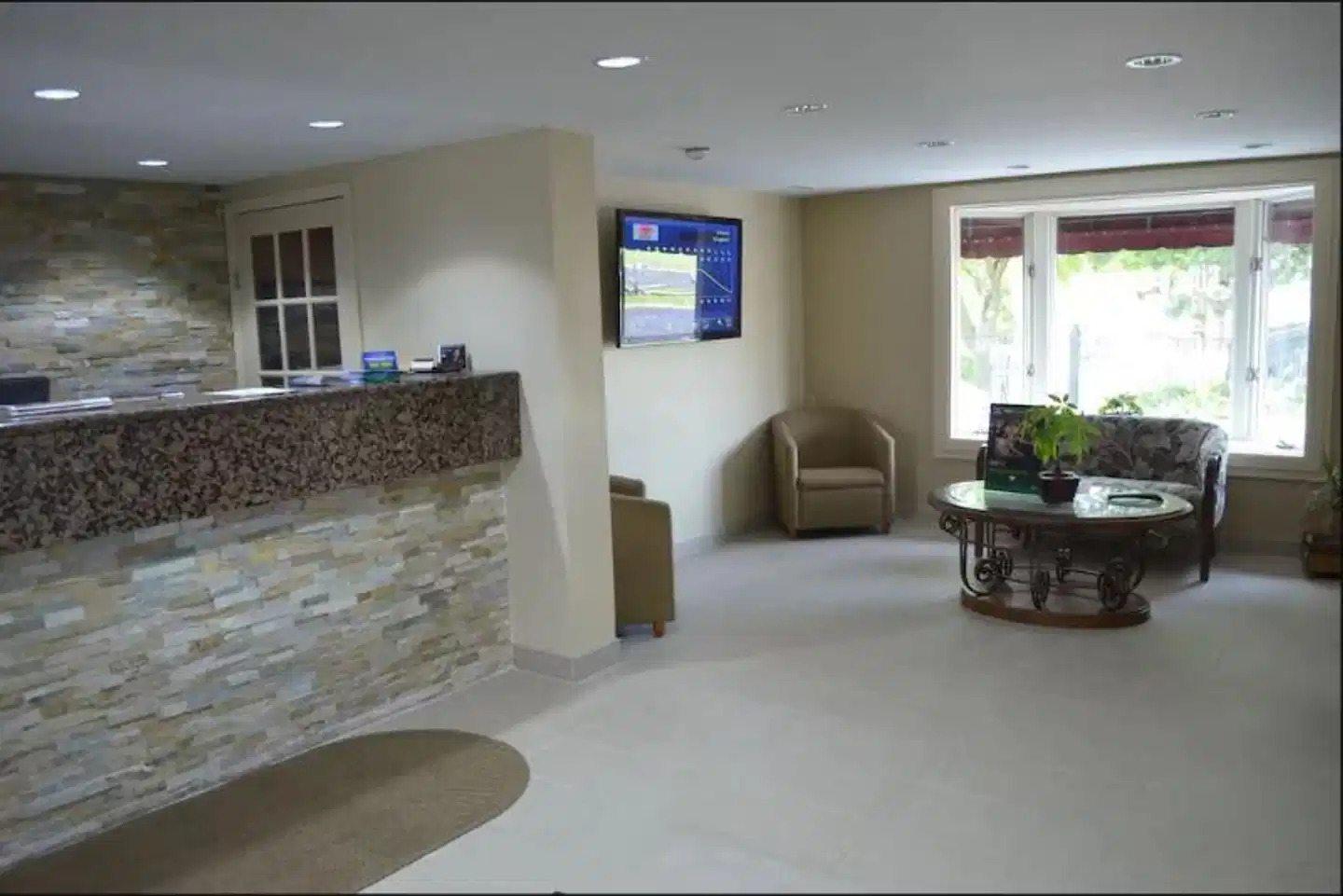 Super 8 by Wyndham Gananoque/Country Squire Resort Lobby