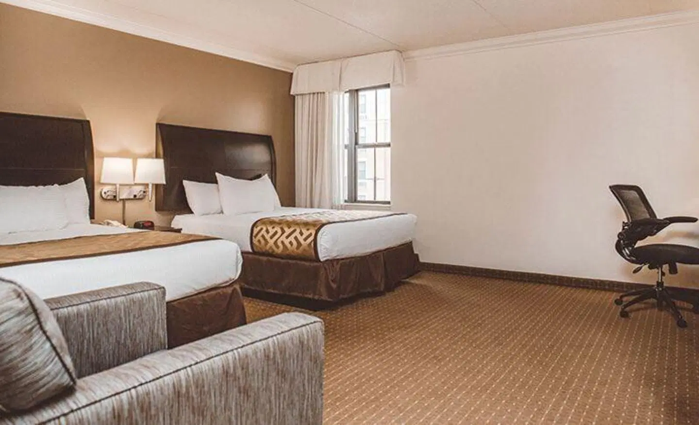 Wyndham Chicago McCormick ROOM_EXAMPLE