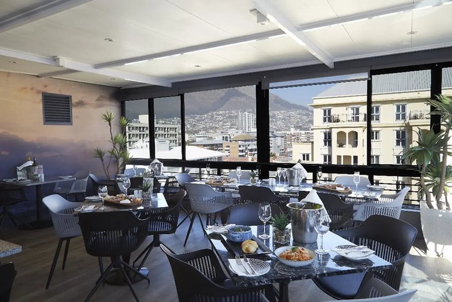 The Hyde All Suite Hotel Restaurant
