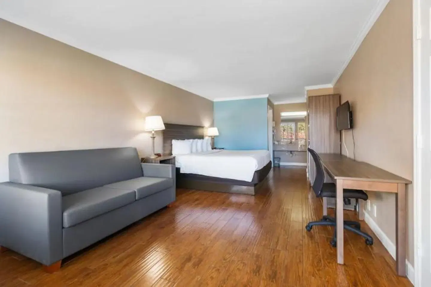 Vero Beach Inn & Suites ROOM_EXAMPLE