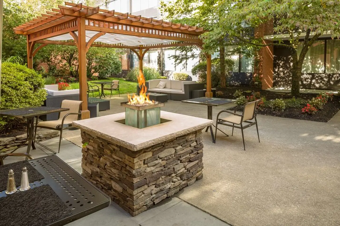 DoubleTree by Hilton Hotel Boston-Andover Terrasse