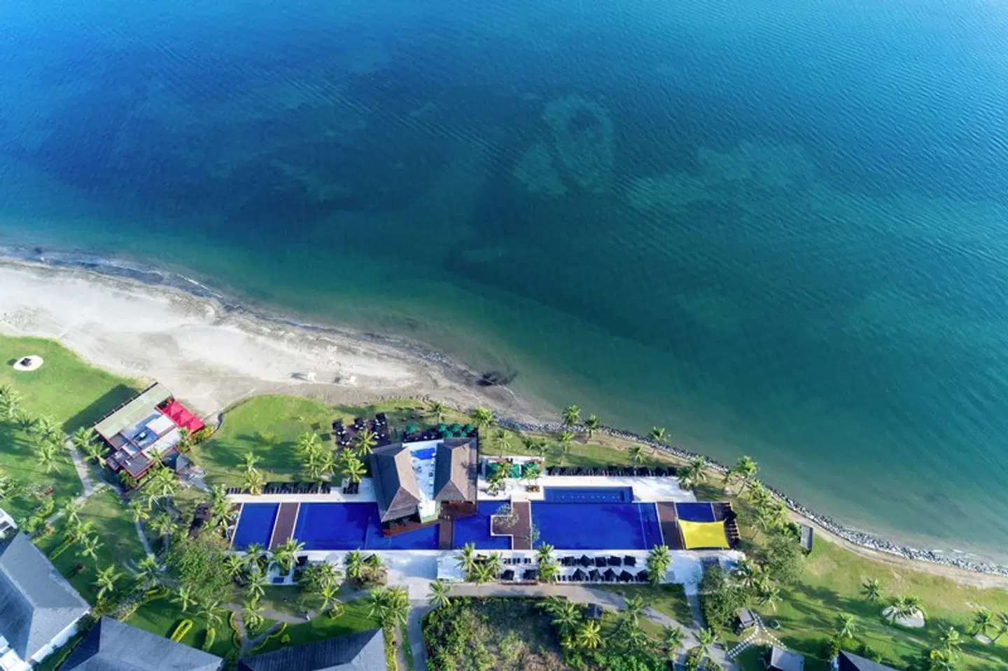 Hilton Fiji Beach Resort & Spa EXTERIOR